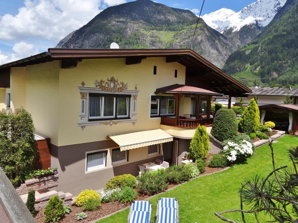 Haus Romantik Umhausen Exteriör bild